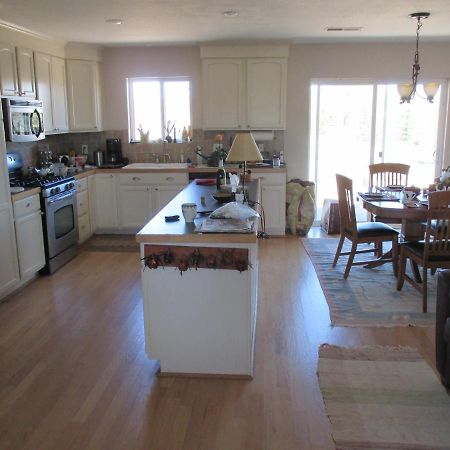 Peaks Wildernest House Bed And Breakfast - Vaccinations Required Flagstaff Esterno foto