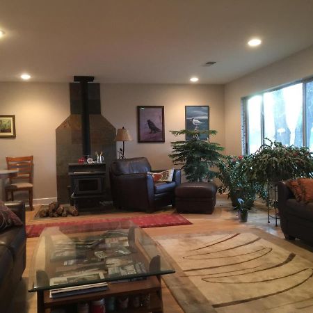 Peaks Wildernest House Bed And Breakfast - Vaccinations Required Flagstaff Esterno foto