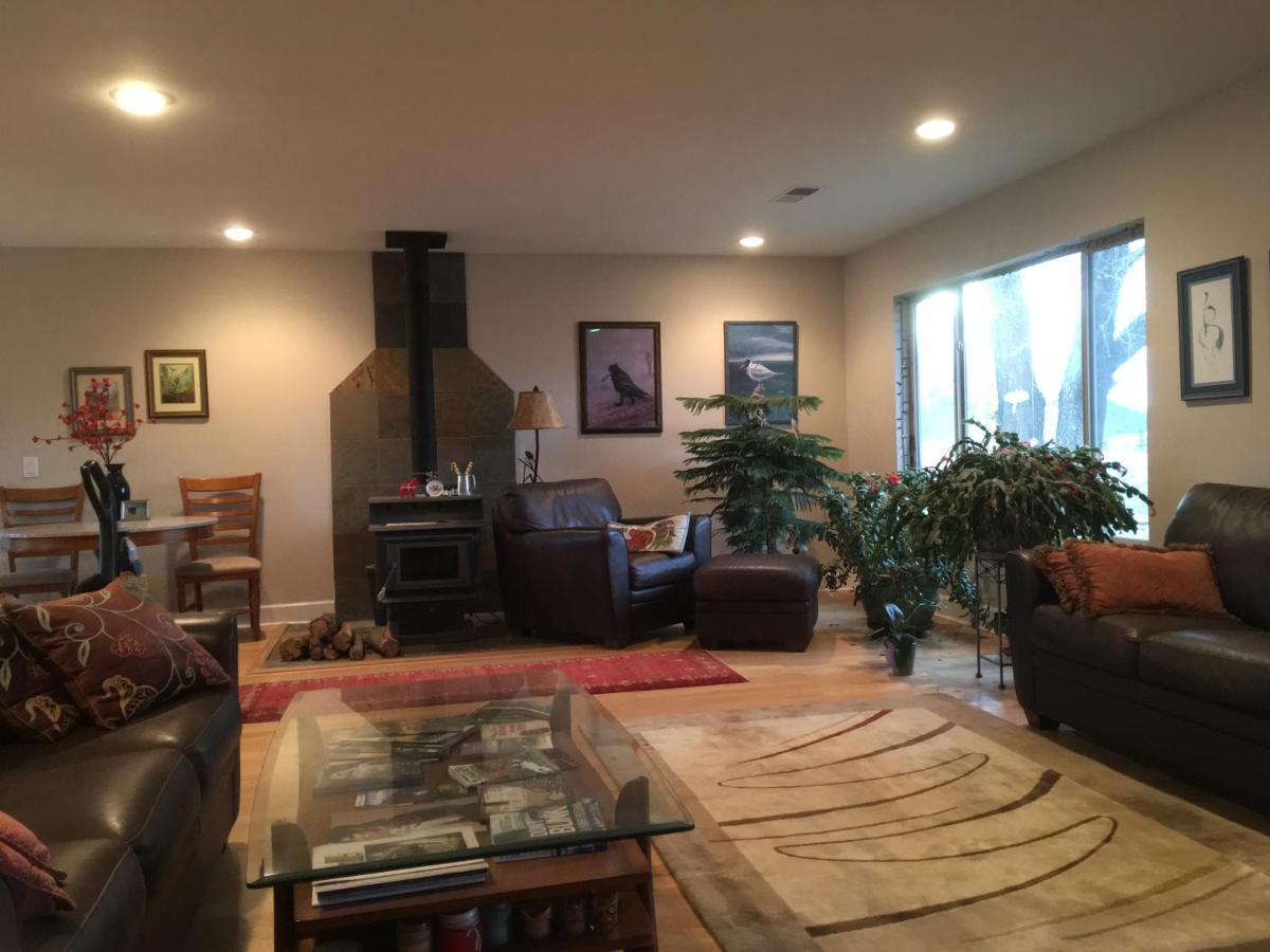 Peaks Wildernest House Bed And Breakfast - Vaccinations Required Flagstaff Esterno foto